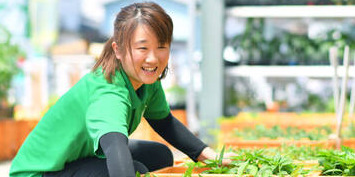 地域の食育活動も実施中☆明治創業の種苗・農業資材の専門店が販売スタッフを増員募集!若手育成に注力し、営業の仕事にも段階的にチャレンジ可能です。【月給23万円~】