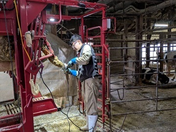 株式会社削蹄舎(削蹄所＆家畜診療所)-5