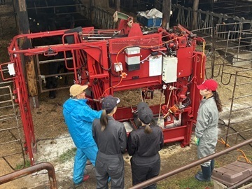 株式会社削蹄舎(削蹄所＆家畜診療所)-1