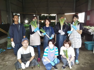 石橋農園集合写真-top.jpg